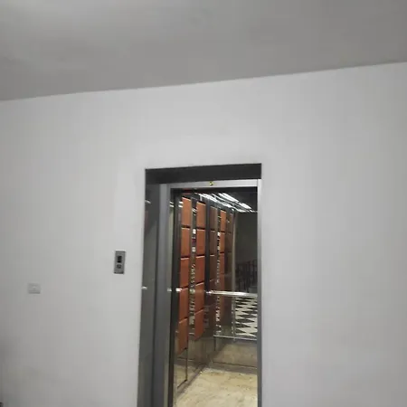 Lungo Mare Apartment Vlorë